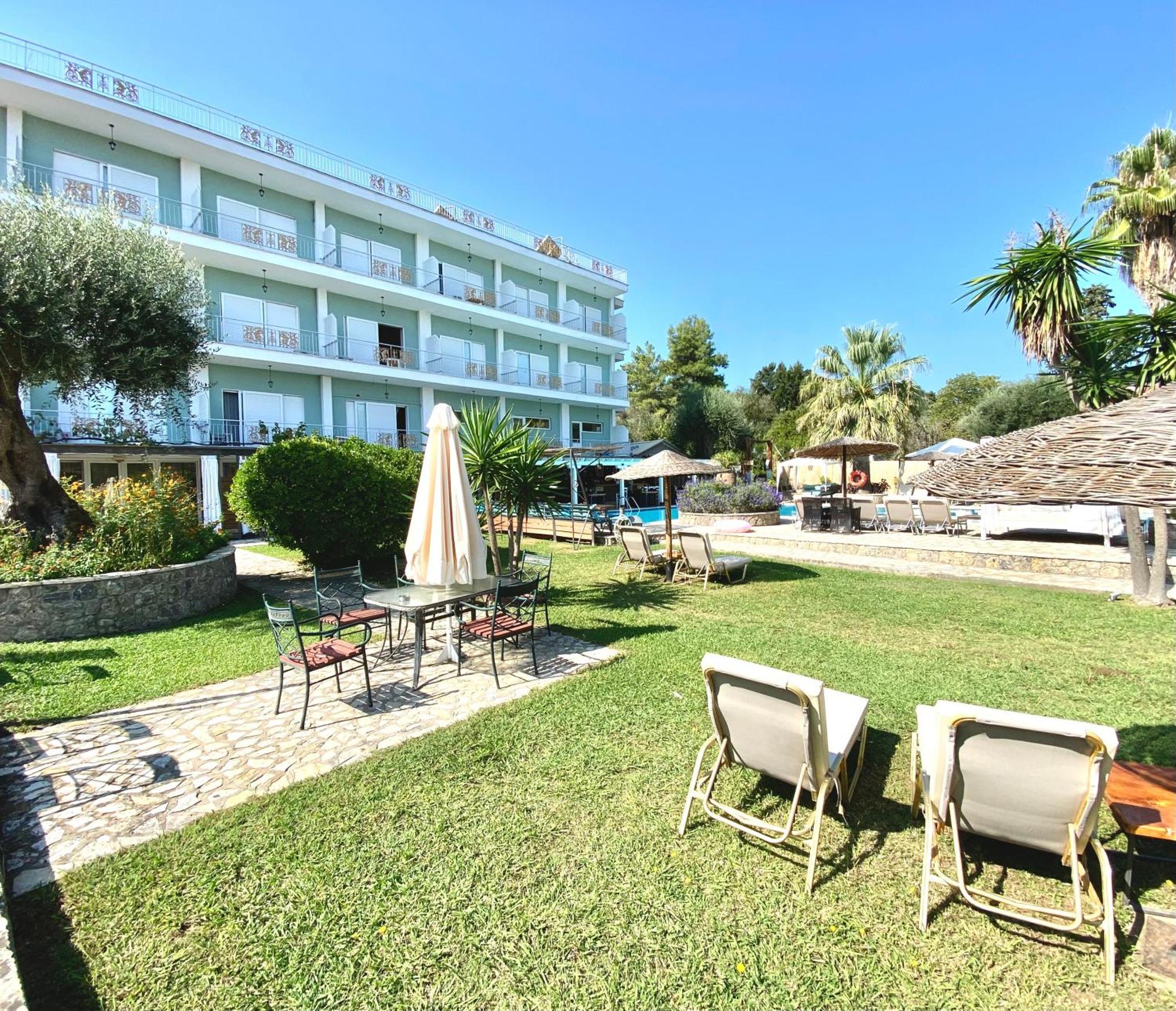 Hotel Paloma Blanca Ipsos Esterno foto