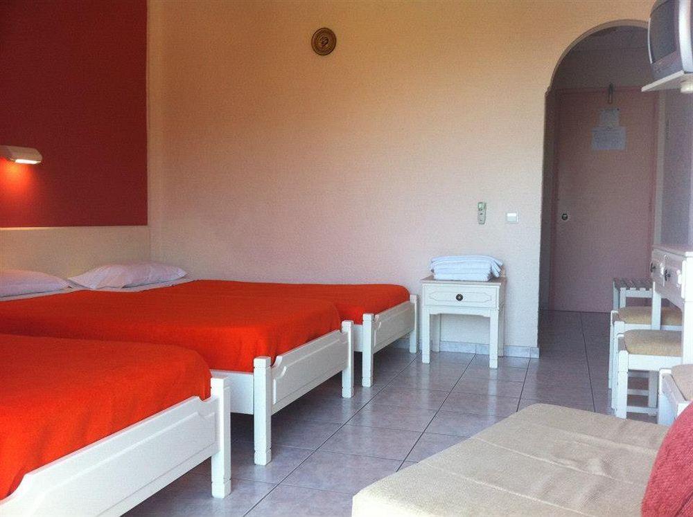 Hotel Paloma Blanca Ipsos Esterno foto