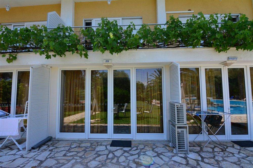 Hotel Paloma Blanca Ipsos Esterno foto