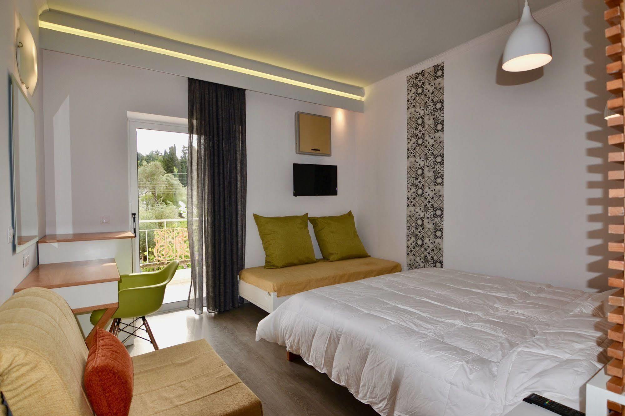 Hotel Paloma Blanca Ipsos Esterno foto