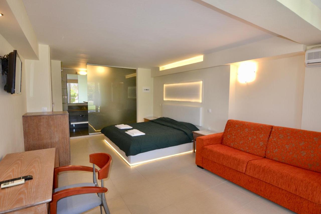 Hotel Paloma Blanca Ipsos Esterno foto